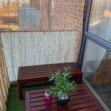 Lovely 1-Bed Serviced Apartment With Free Parking West Thurrock Exterior photo